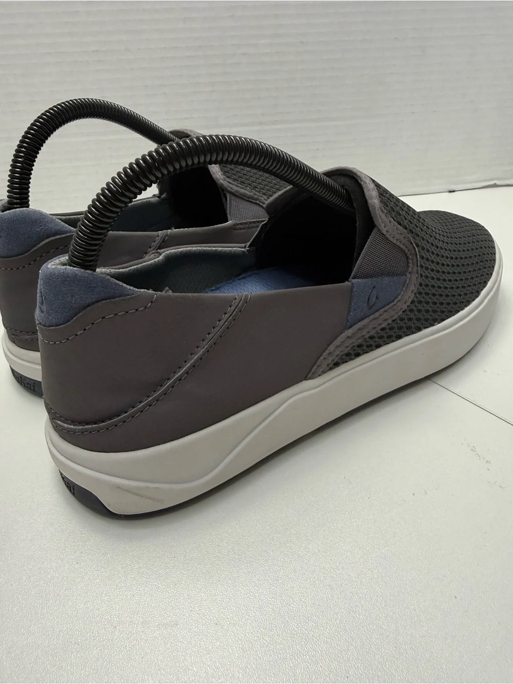 OluKai Men's Gray Knit Slip-On Sneakers size 7